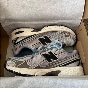 New Balance 740 Trainers